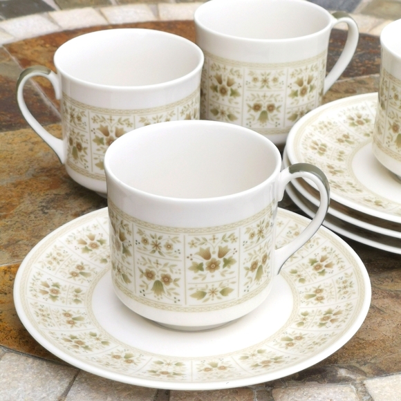 Set of 4 Royal Doulton "Samarra" English Translucent China Coffee Cups & Saucers - Picture 5 of 7